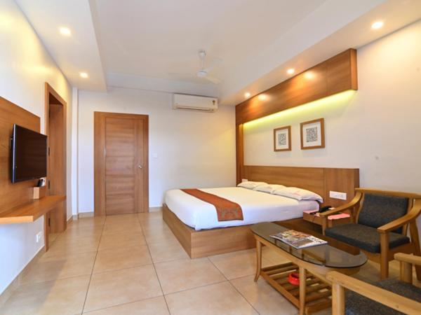 Maharani Hotel Kozhikode Exterior foto